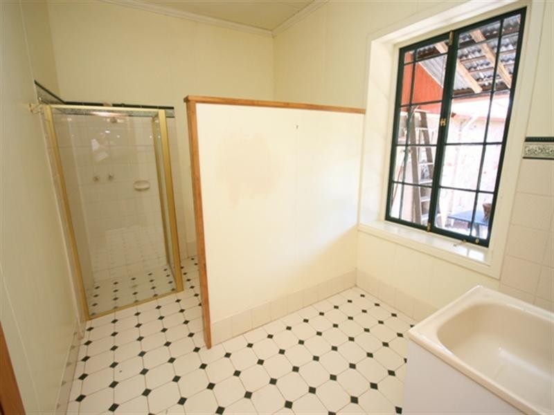 16 Smelts Road, Burra SA 5417