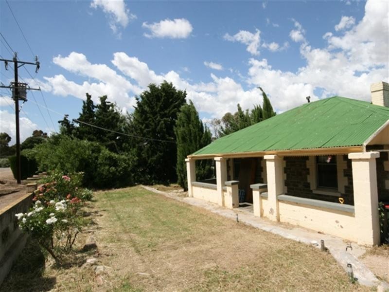24 Ayers Street, Burra SA 5417