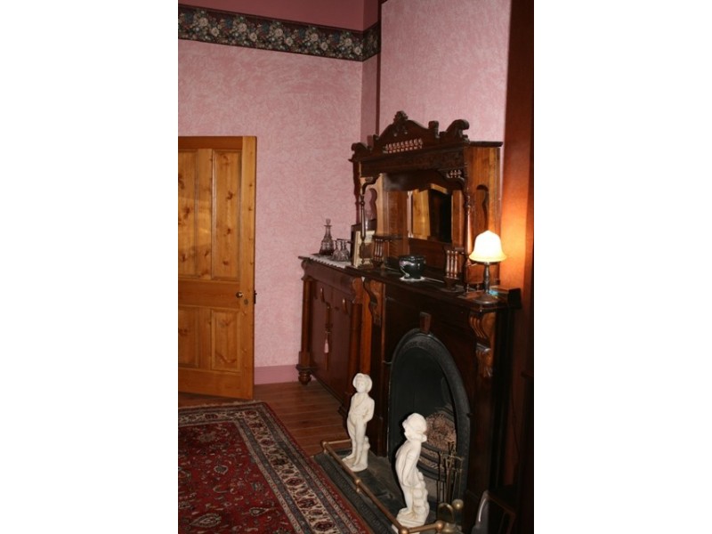 19 Queen Street, Burra SA 5417