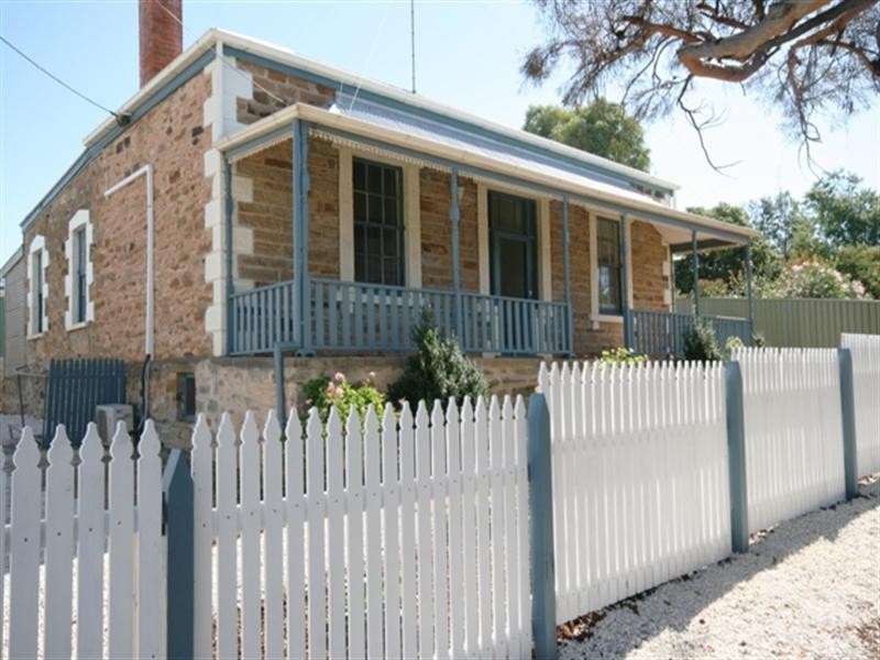 330 Main North Road, Clare SA 5453