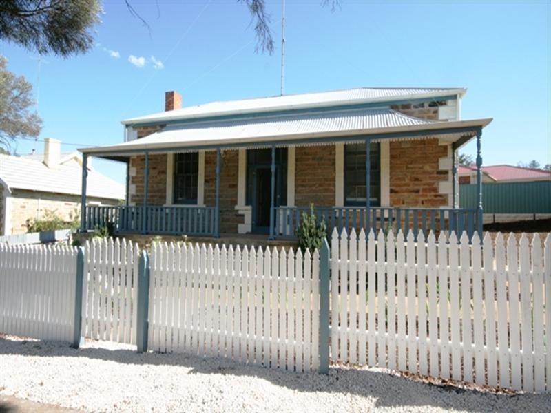 330 Main North Road, Clare SA 5453