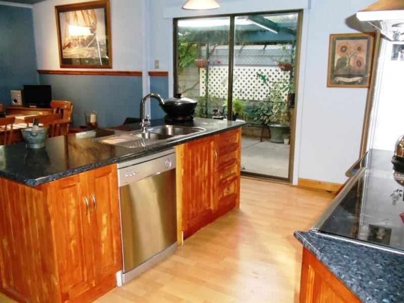 13 Clinton Road, Maitland SA 5573