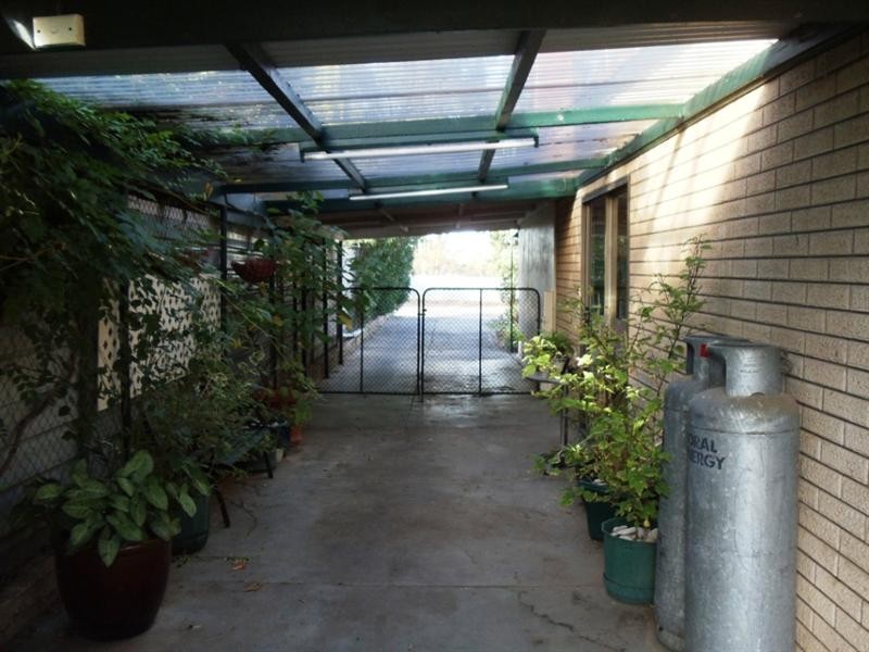 13 Clinton Road, Maitland SA 5573