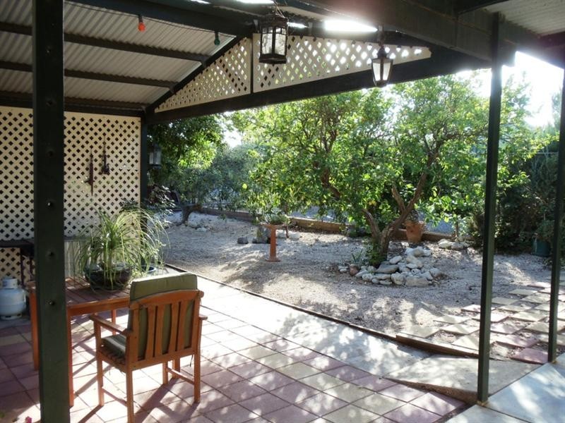 13 Clinton Road, Maitland SA 5573