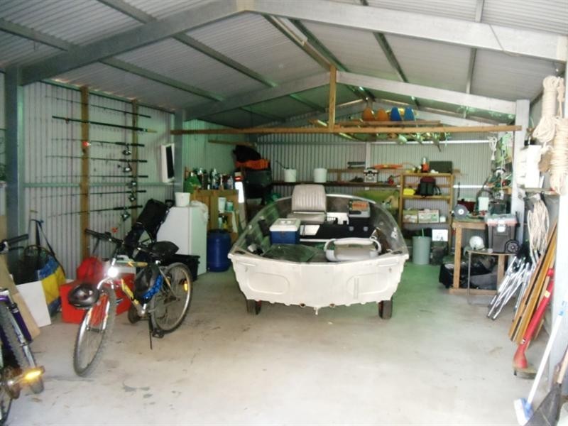 13 Clinton Road, Maitland SA 5573