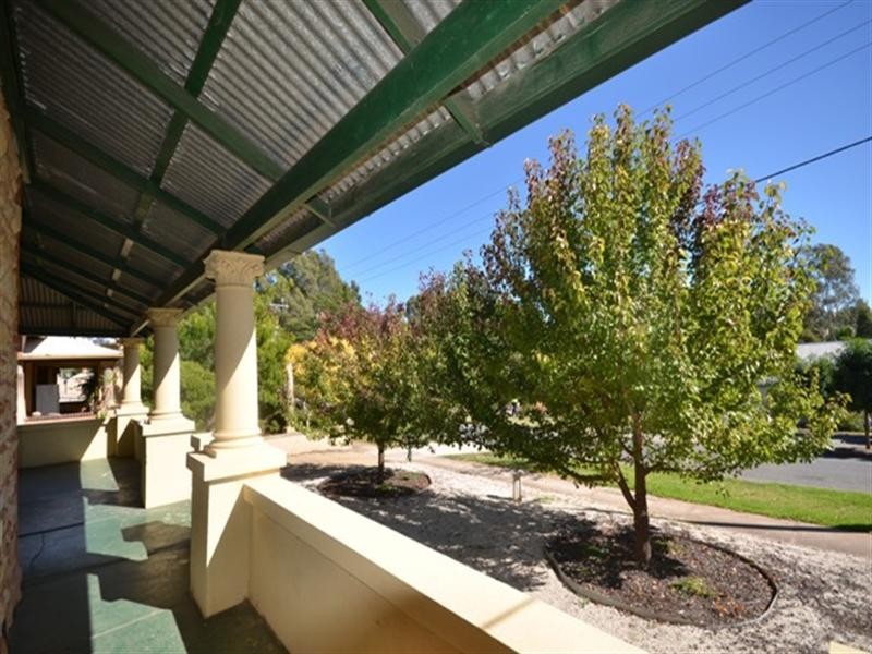 46 Victoria Road, Clare SA 5453