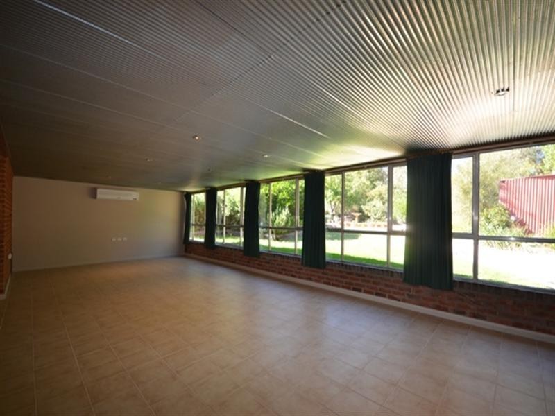 46 Victoria Road, Clare SA 5453