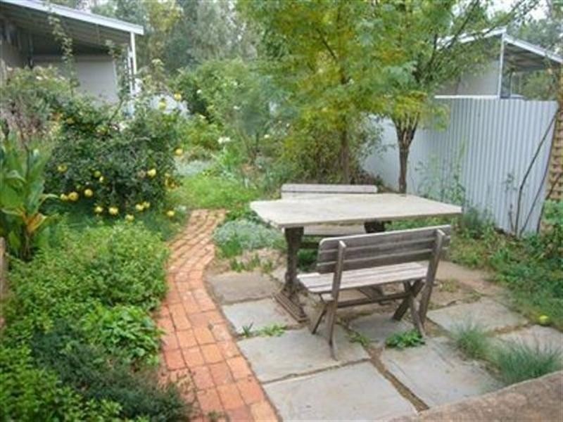 14 Truro Street, Burra SA 5417