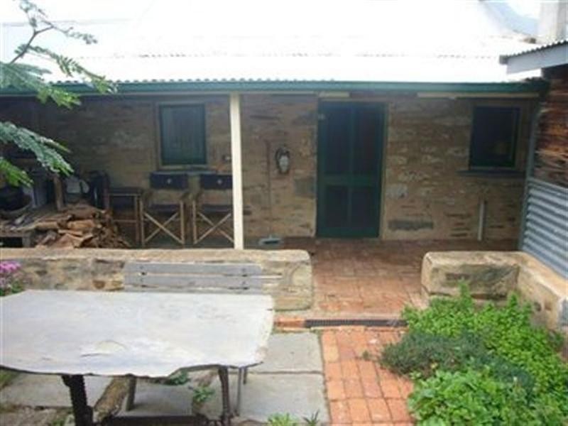 14 Truro Street, Burra SA 5417