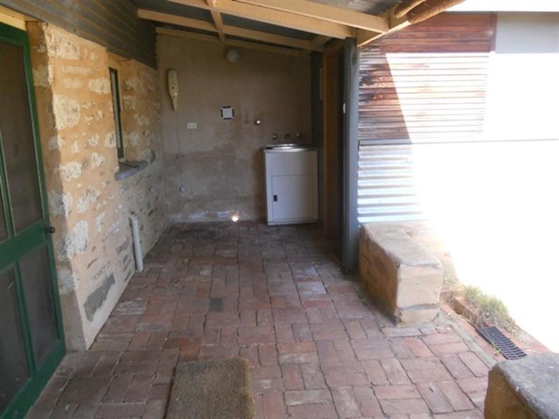 14 Truro Street, Burra SA 5417