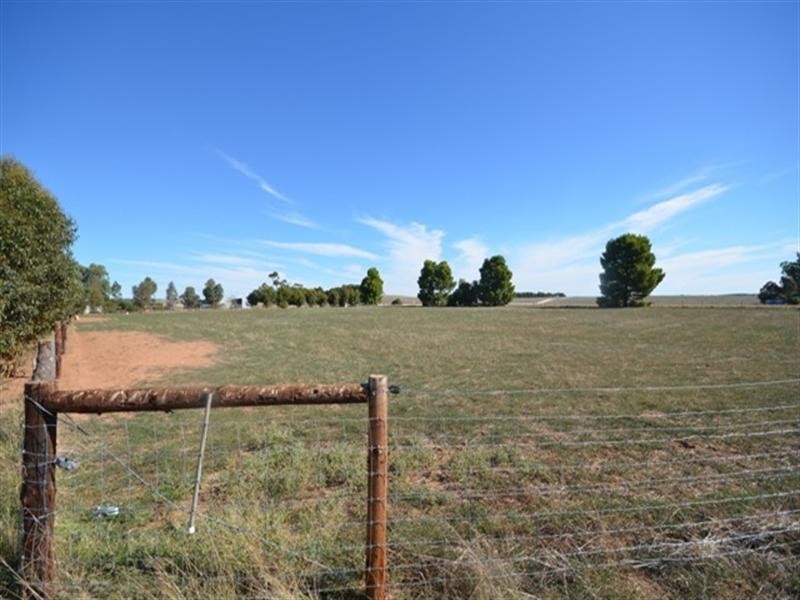 “Ashwood” Pipeline Road, Clare SA 5453