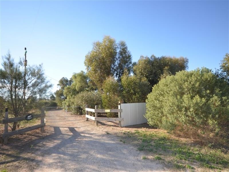“Ashwood” Pipeline Road, Clare SA 5453