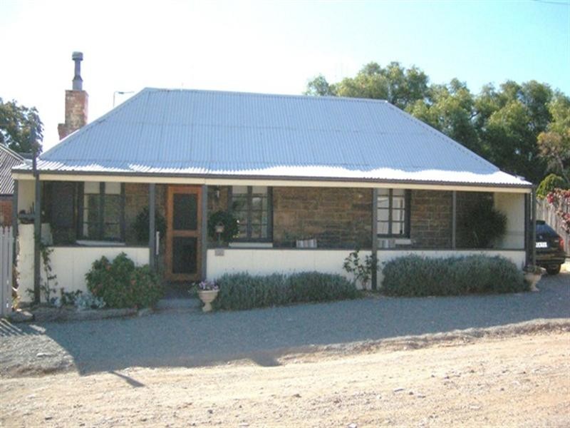 6 Helston Street, Burra SA 5417