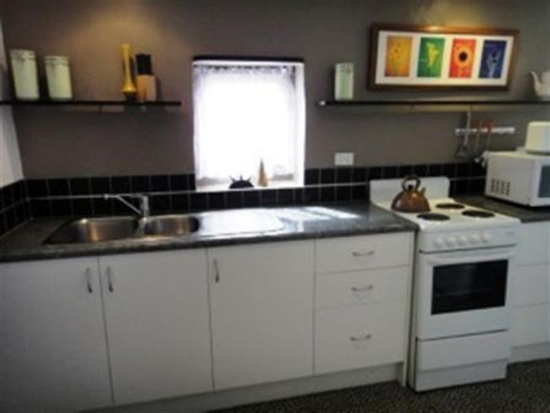 6 Helston Street, Burra SA 5417