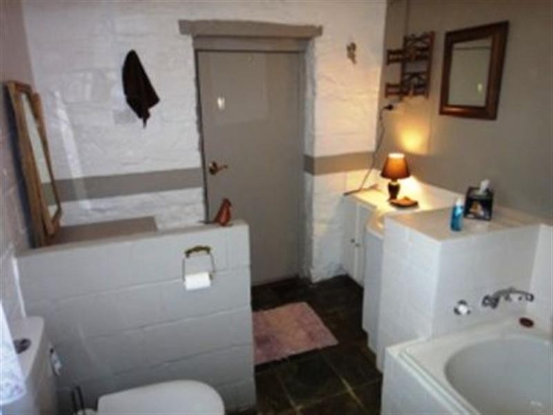 6 Helston Street, Burra SA 5417