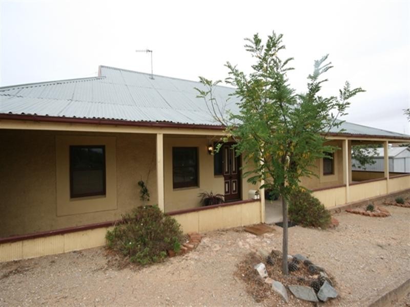 7 Helston Street, Burra SA 5417