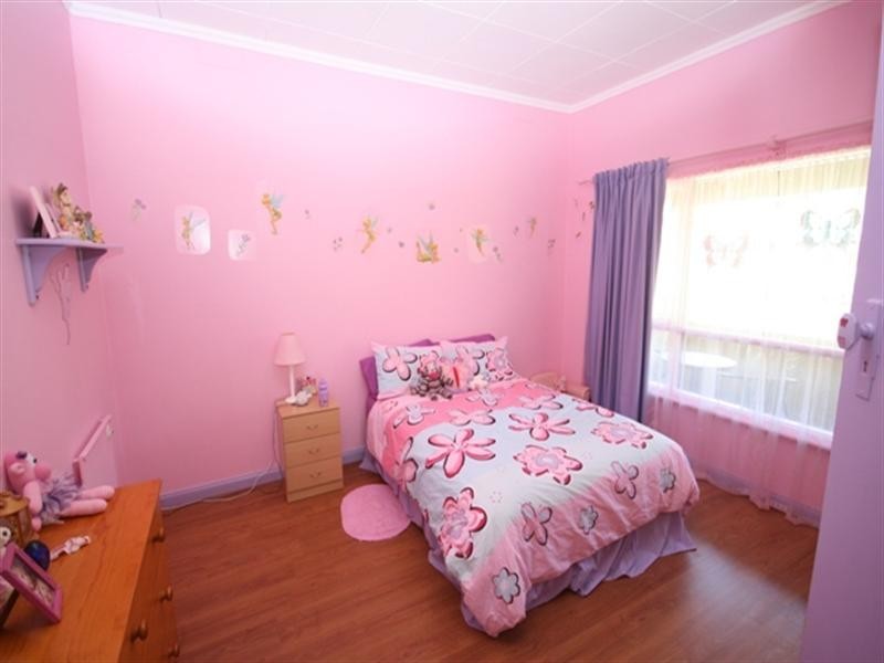 12 West Terrace, Clare SA 5453