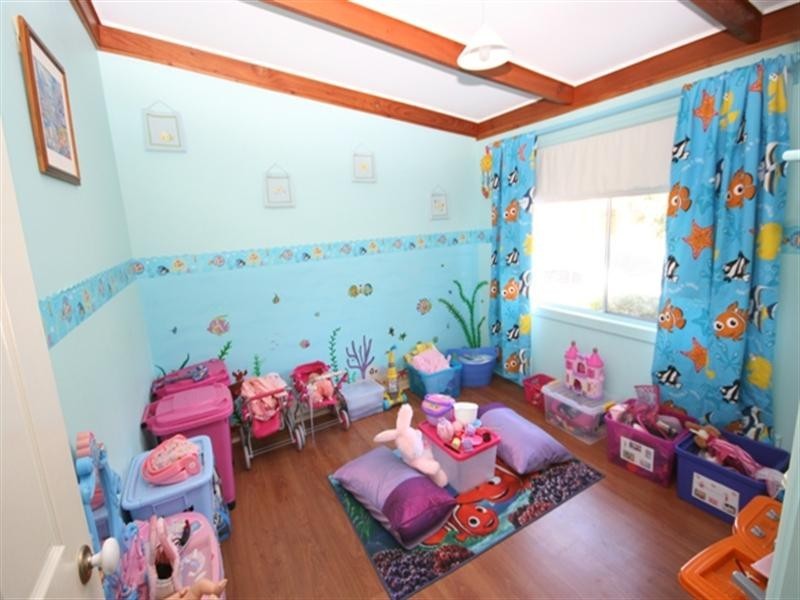 12 West Terrace, Clare SA 5453