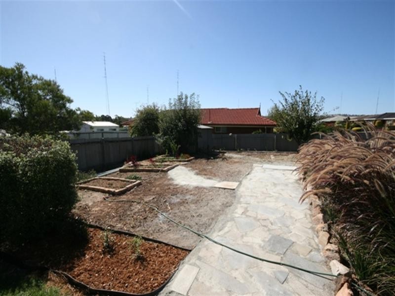 12 West Terrace, Clare SA 5453