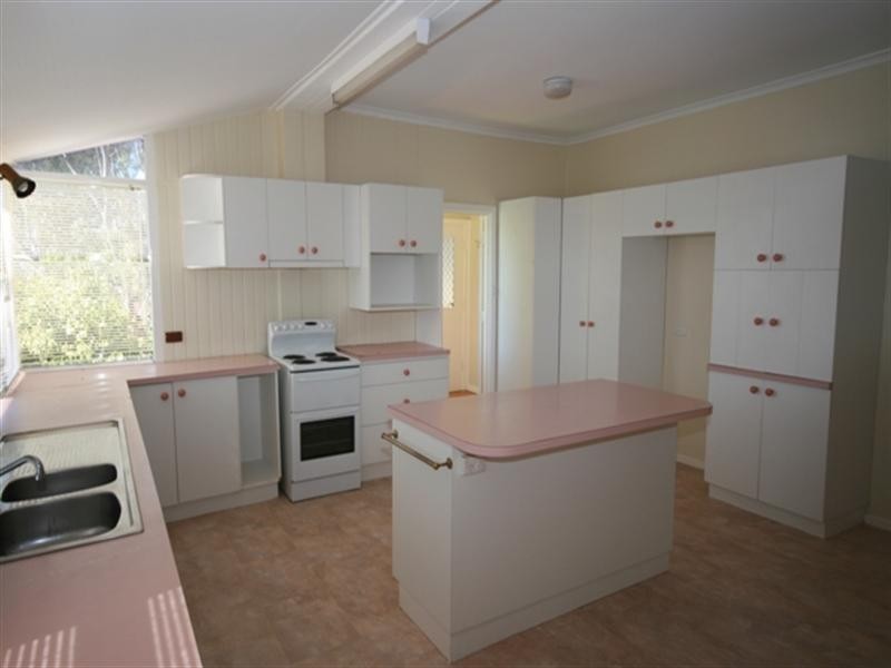 2 Pollock Crescent, Clare SA 5453