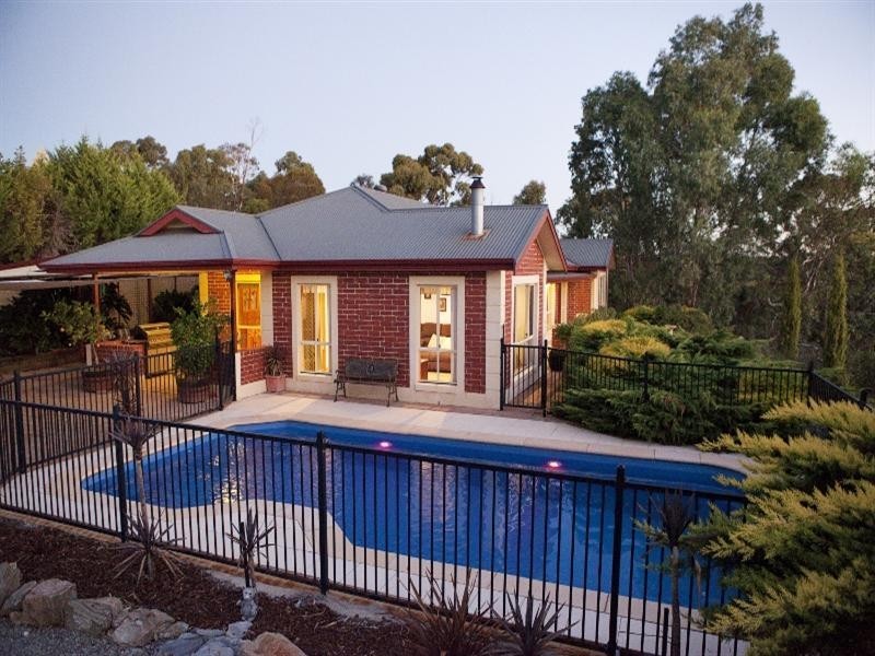 7 March Court, Clare SA 5453