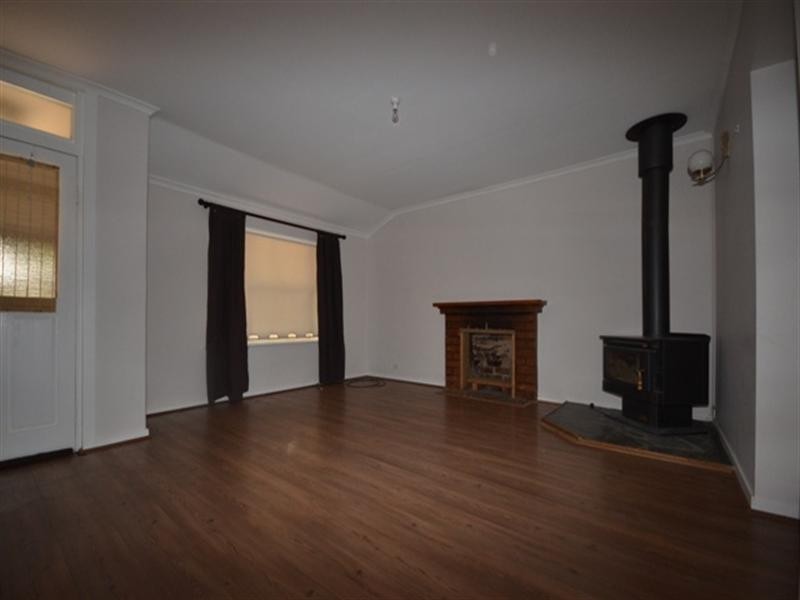 232 Graham Street, Burra SA 5417