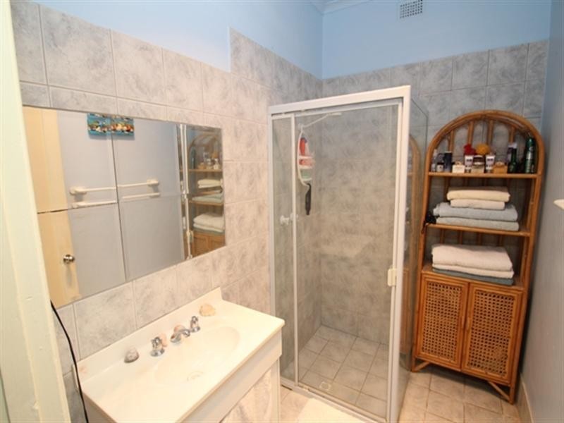 2 Warenda Road, Clare SA 5453