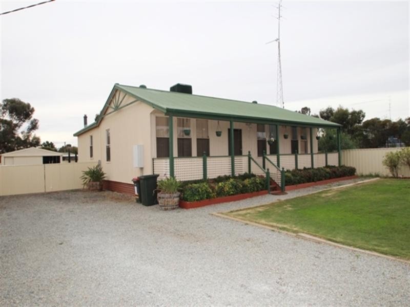 21 Moore Street, Blyth SA 5462