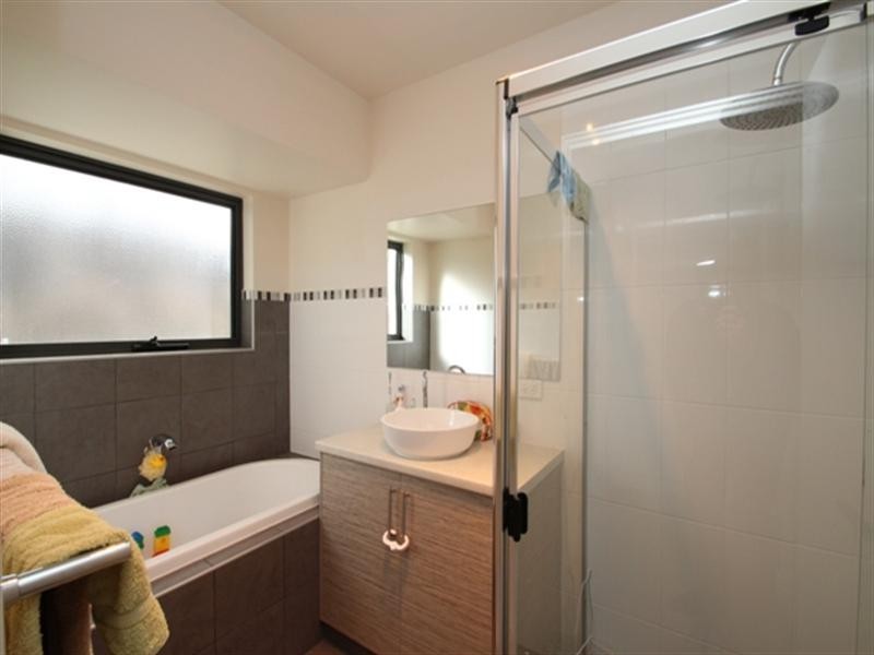 12 Edward Street, Clare SA 5453