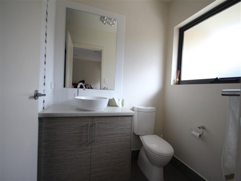 12 Edward Street, Clare SA 5453