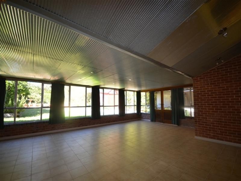 46 Victoria Road, Clare SA 5453