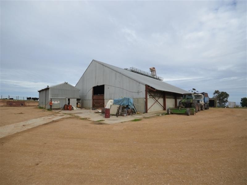Feedlot Muana Road, Spring Gully SA 5453