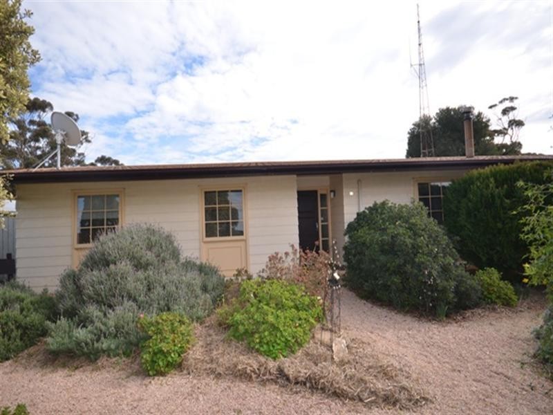 10 Railway Street, Farrell Flat SA 5416
