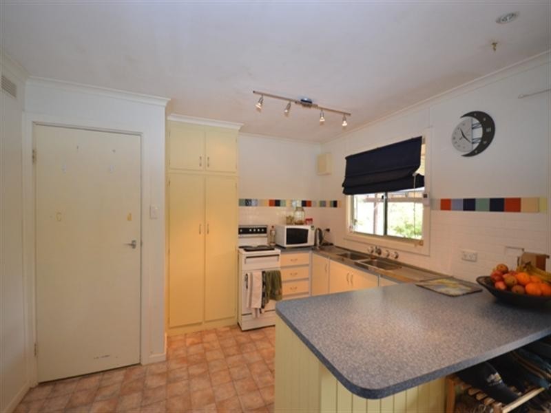 10 Railway Street, Farrell Flat SA 5416