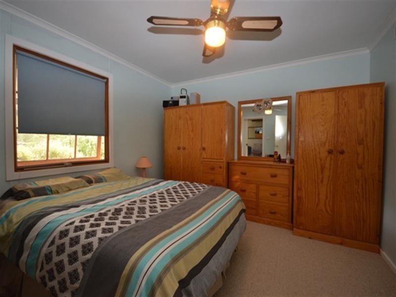 10 Railway Street, Farrell Flat SA 5416