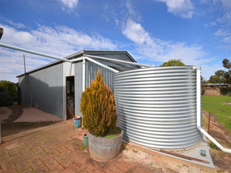 10 Railway Street, Farrell Flat SA 5416