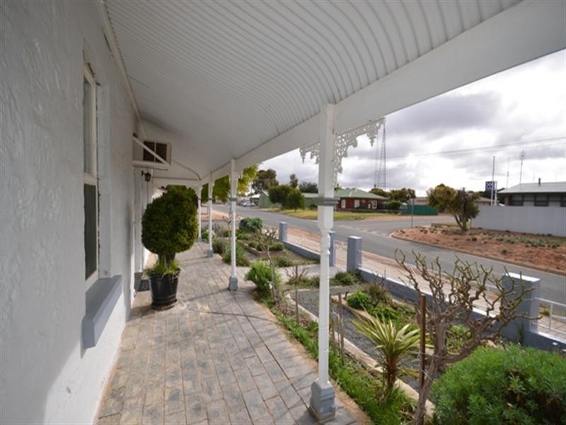 4 Eighth Street, Morgan SA 5320