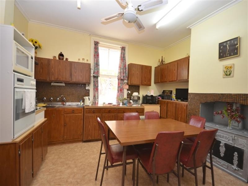 4 Eighth Street, Morgan SA 5320