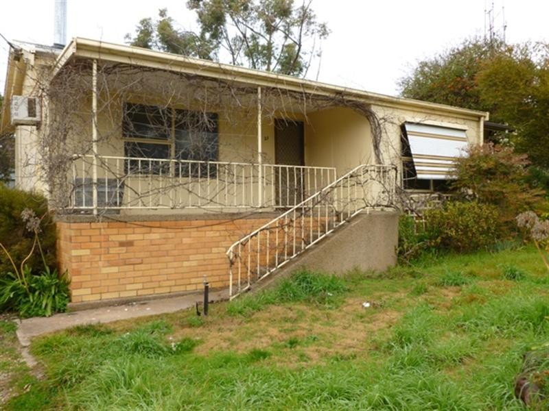 23 Patullo, Clare SA 5453