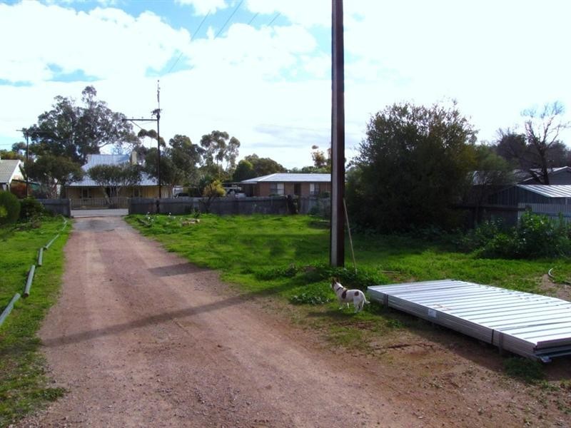 38-40 Gladstone Street “Happy Rock Cafe”, Gladstone SA 5473