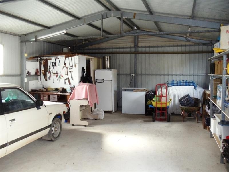 2 Douglas Court, Tiddy Widdy Beach SA 5571