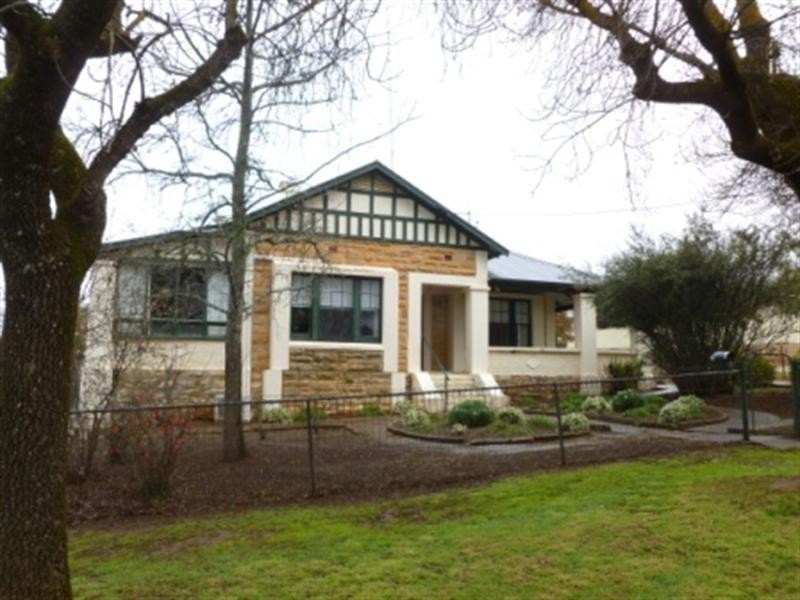 22 Daly Street, Clare SA 5453