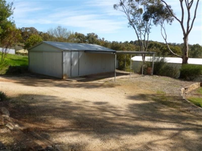 17 Henry Street, Clare SA 5453