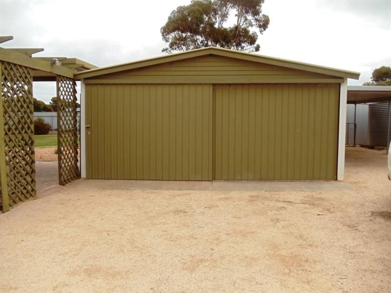 9 Kulpara Street, Clinton SA 5570