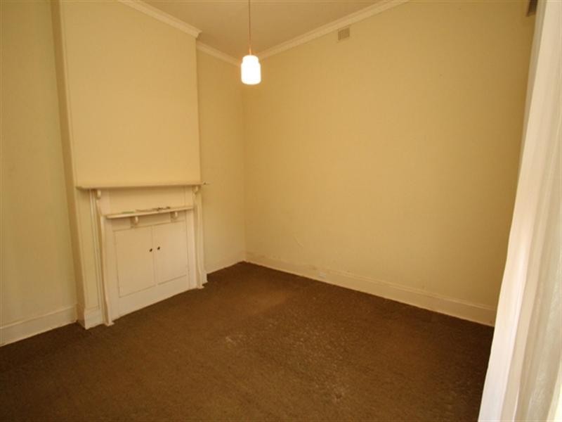 30 Victoria Road, Clare SA 5453