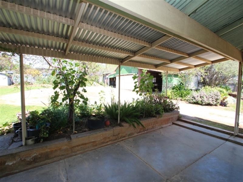 30 Victoria Road, Clare SA 5453