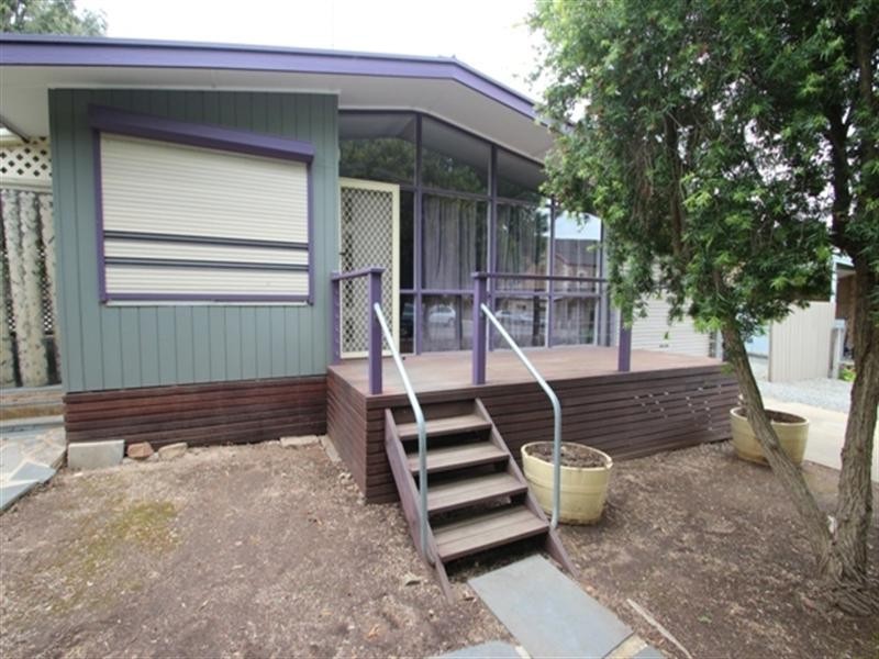 28 Guilford Street, Clare SA 5453