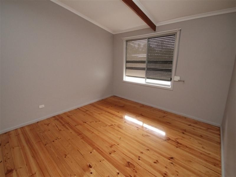 28 Guilford Street, Clare SA 5453