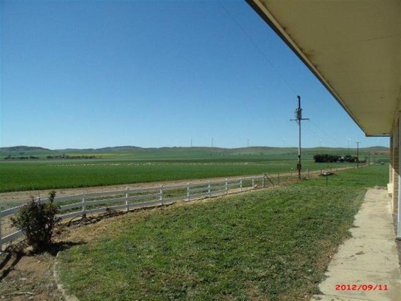 . Barton Hill Road, Black Springs SA 5413
