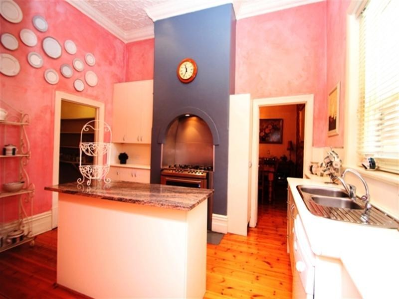 4 New Road, Clare SA 5453